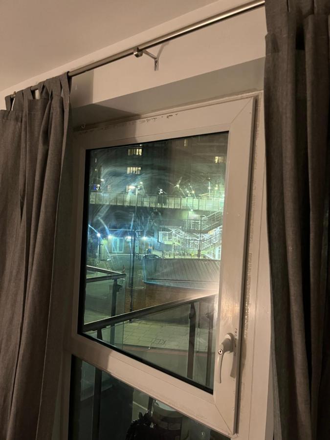 Luxurious Dlr Apartment Londyn Zewnętrze zdjęcie