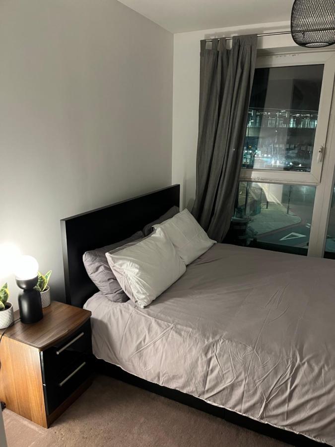Luxurious Dlr Apartment Londyn Zewnętrze zdjęcie