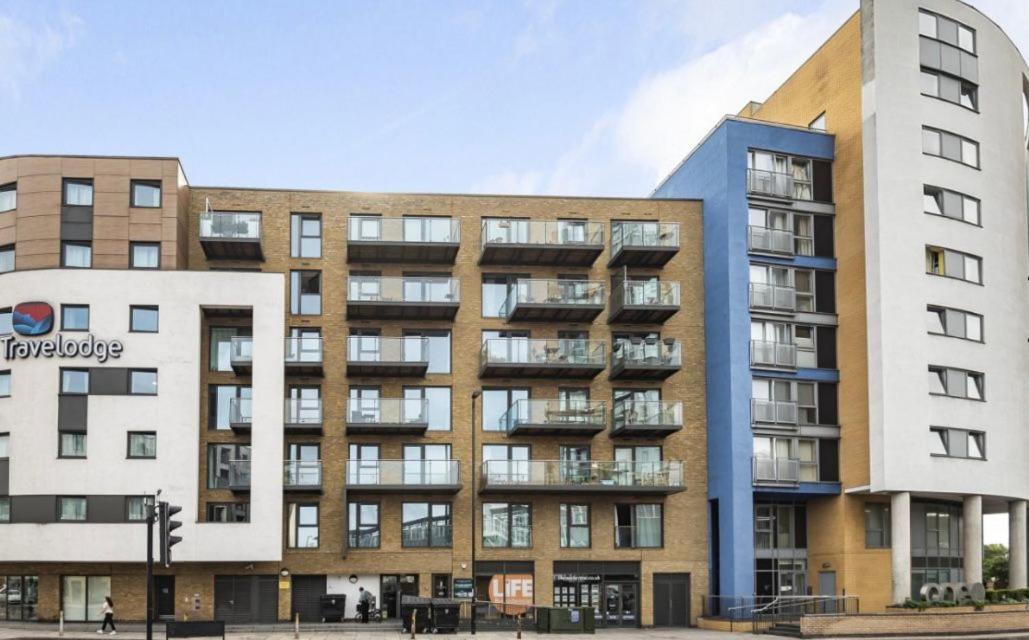 Luxurious Dlr Apartment Londyn Zewnętrze zdjęcie