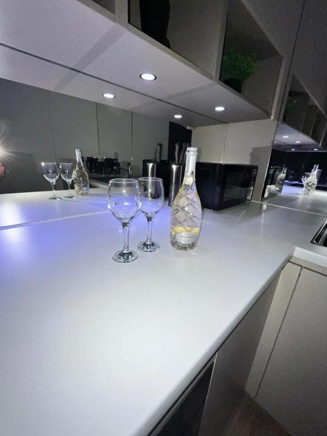 Luxurious Dlr Apartment Londyn Zewnętrze zdjęcie